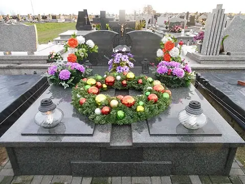 Opieka nad grobami - dekoracja sezonowa